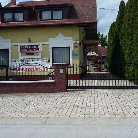Napfürdő Vendégház Hotel Mezőkövesd Exterior foto