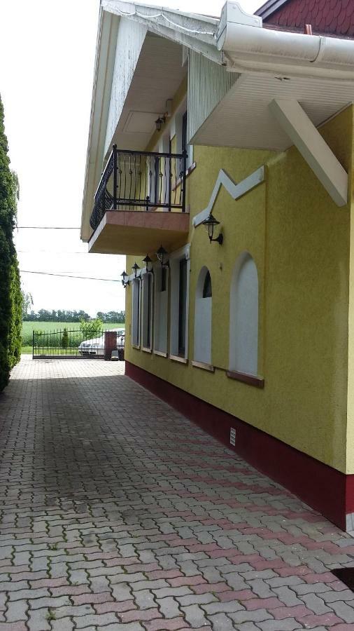 Napfürdő Vendégház Hotel Mezőkövesd Exterior foto